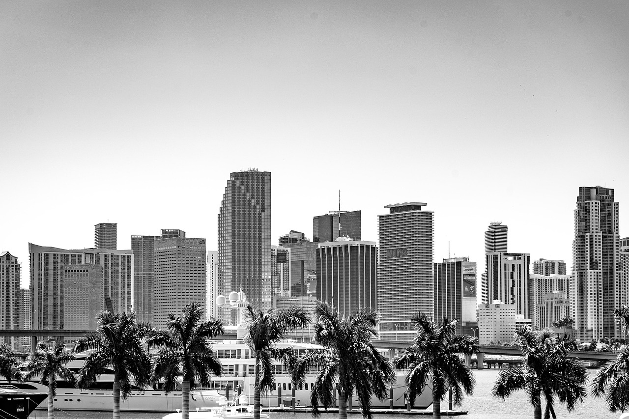 Cheap Flights to Miami from the Bay Area — Save $287+